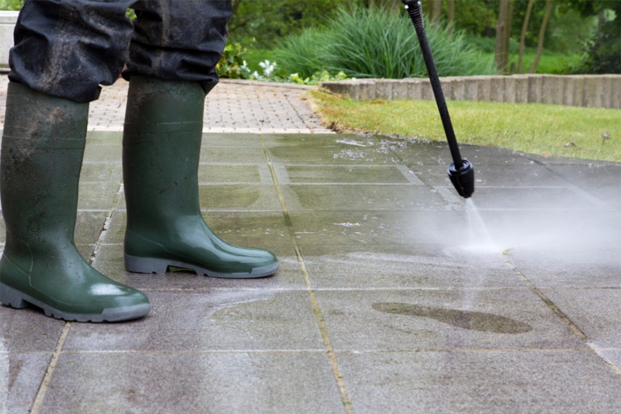 Roof & Gutter Cleaning Services